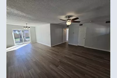 307 Hildred Avenue, Conroe, TX 77303 - Photo 7