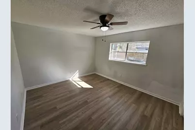 307 Hildred Avenue, Conroe, TX 77303 - Photo 27