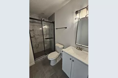 307 Hildred Avenue, Conroe, TX 77303 - Photo 23