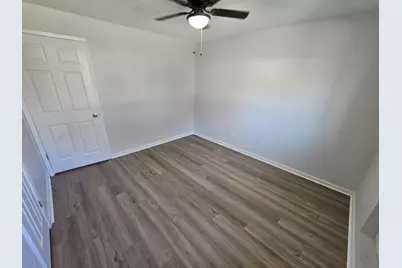 307 Hildred Avenue, Conroe, TX 77303 - Photo 17
