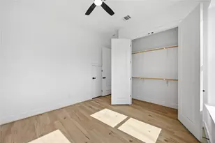 9104 Coffee St, Houston, TX 77033 - Photo 15