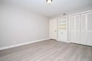 2585 Marilee Ln, Houston, TX 77057 - Photo 11