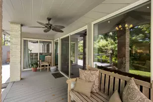 9598 Longmont Dr, Houston, TX 77063 - Photo 27