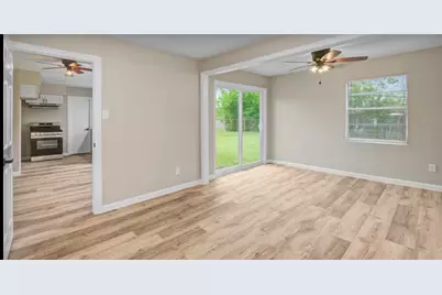 10611 Leitrim Way, Houston, TX 77047 - Photo 11