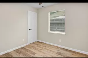 10611 Leitrim Way, Houston, TX 77047 - Photo 7