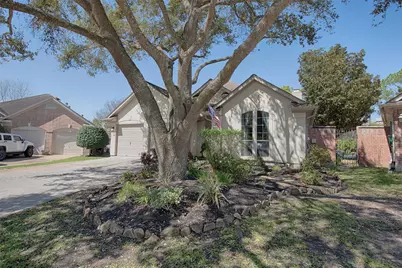 2442 Fairway Pointe Drive, League City, TX 77573 - Photo 3