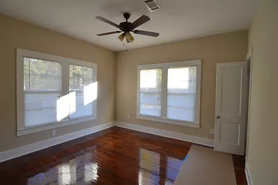 2120 McKee, Houston, TX 77009 - Photo 9
