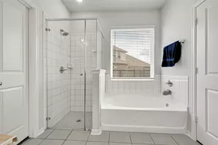 302 Vineyard Ct, Alvin, TX 77511 - Photo 11