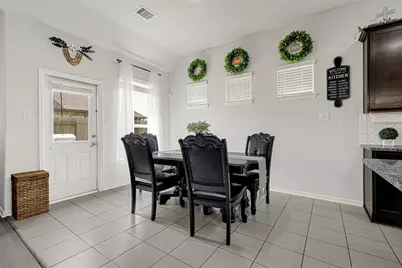 302 Vineyard Court, Alvin, TX 77511 - Photo 7