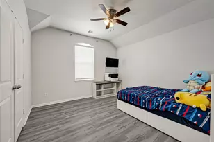 302 Vineyard Ct, Alvin, TX 77511 - Photo 21