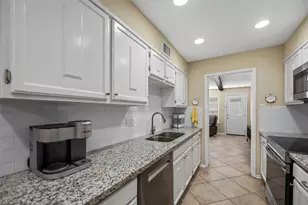 14333 Lost Meadow Ln, Houston, TX 77079 - Photo 11