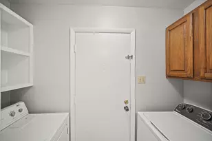 10814 Sugar Hill Dr, Houston, TX 77042 - Photo 5