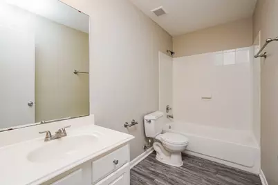 6622 Hawthorne Falls Lane, Houston, TX 77049 - Photo 13