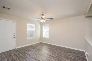 6622 Hawthorne Falls Ln, Houston, TX 77049 - Photo 5