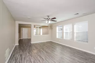 6622 Hawthorne Falls Ln, Houston, TX 77049 - Photo 3