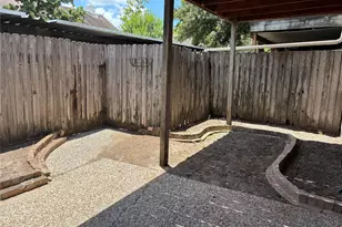 13026 Trail Hollow Dr, Houston, TX 77079 - Photo 9