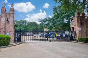 2255 Braeswood Park Dr, Houston, TX 77030 - Photo 35