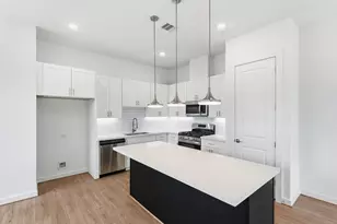 7453 La Salette St, Houston, TX 77021 - Photo 9