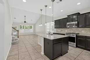 13519 Smith Lake Ln, Houston, TX 77044 - Photo 9