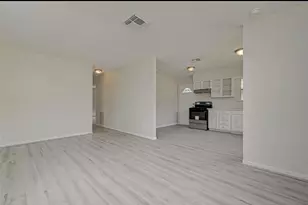4222 Sevan St, Bacliff, TX 77518 - Photo 3