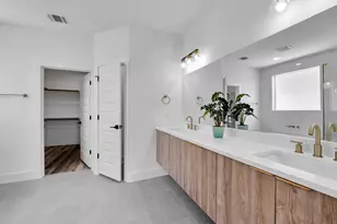 1805 Emir St, Houston, TX 77009 - Photo 33