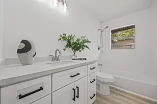 1400 St Edwards Dr, Austin, TX 78704 - Photo 9
