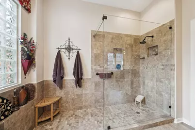 167 E Northcastle Circle, Conroe, TX 77384 - Photo 13