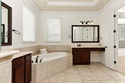 27 Tioga Place, Tomball, TX 77375 - Photo 19