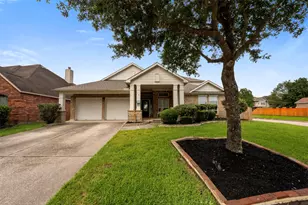 2521 Twisting Pine Ct, Kingwood, TX 77345 - Photo 1