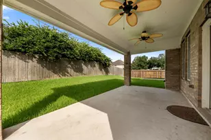 2521 Twisting Pine Ct, Kingwood, TX 77345 - Photo 33