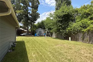 9814 Guest St, Houston, TX 77078 - Photo 7