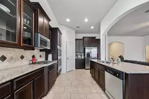 2872 Lombardia Dr, League City, TX 77573 - Photo 17