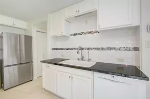 4427 Waterfall Way, Sugar Land, TX 77479 - Photo 13