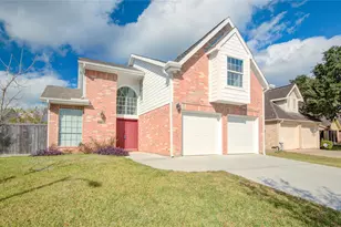 4427 Waterfall Way, Sugar Land, TX 77479 - Photo 3