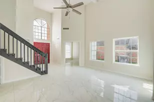 4427 Waterfall Way, Sugar Land, TX 77479 - Photo 9