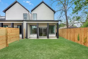 993 South Ln, Houston, TX 77088 - Photo 31