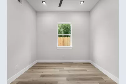 993 South Lane, Houston, TX 77088 - Photo 15