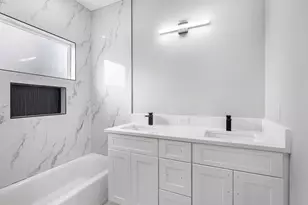 993 South Ln, Houston, TX 77088 - Photo 27
