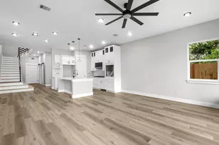 993 South Ln, Houston, TX 77088 - Photo 9