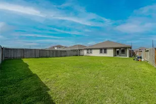 7722 Suffolk Vly Ln, Rosharon, TX 77583 - Photo 7