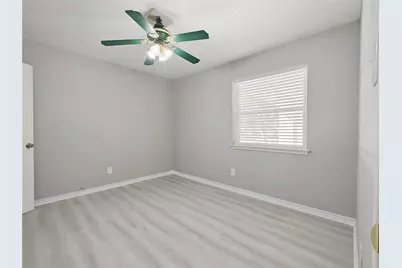 8818 Roos Road, Houston, TX 77036 - Photo 17
