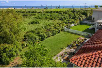 210 Debbie Lane, San Leon, TX 77539 - Photo 35