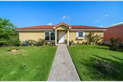 210 Debbie Lane, San Leon, TX 77539 - Photo 7