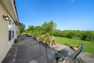 210 Debbie Ln, San Leon, TX 77539 - Photo 25