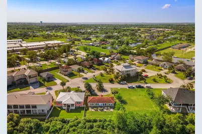 210 Debbie Lane, San Leon, TX 77539 - Photo 33