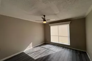 1950 Spenwick Dr, Houston, TX 77055 - Photo 9