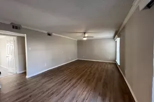 1950 Spenwick Dr, Houston, TX 77055 - Photo 3