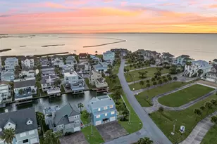 3401 Jolly Roger, Galveston, TX 77554 - Photo 35