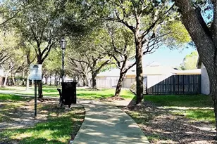 8426 Woodland Knoll Ln, Cypress, TX 77433 - Photo 3