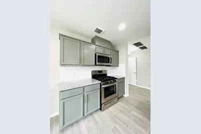 8426 Woodland Knoll Lane, Cypress, TX 77433 - Photo 9